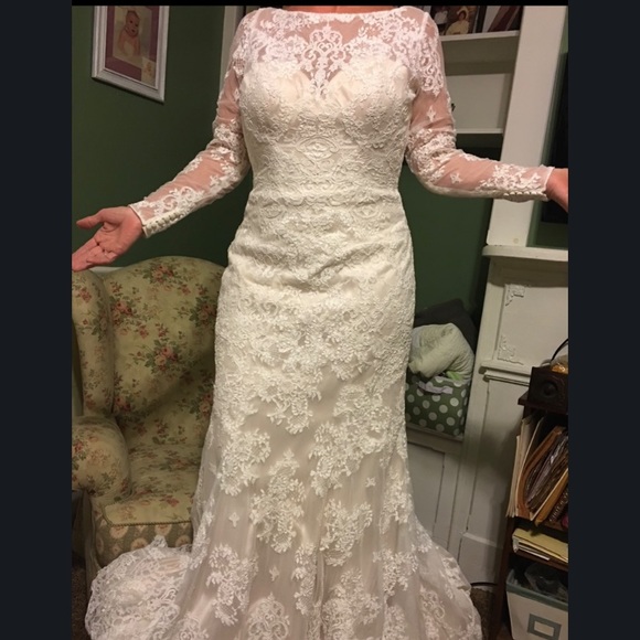 Allure Bridals Dresses & Skirts - Allure Bridals long sleeve lace wedding gown